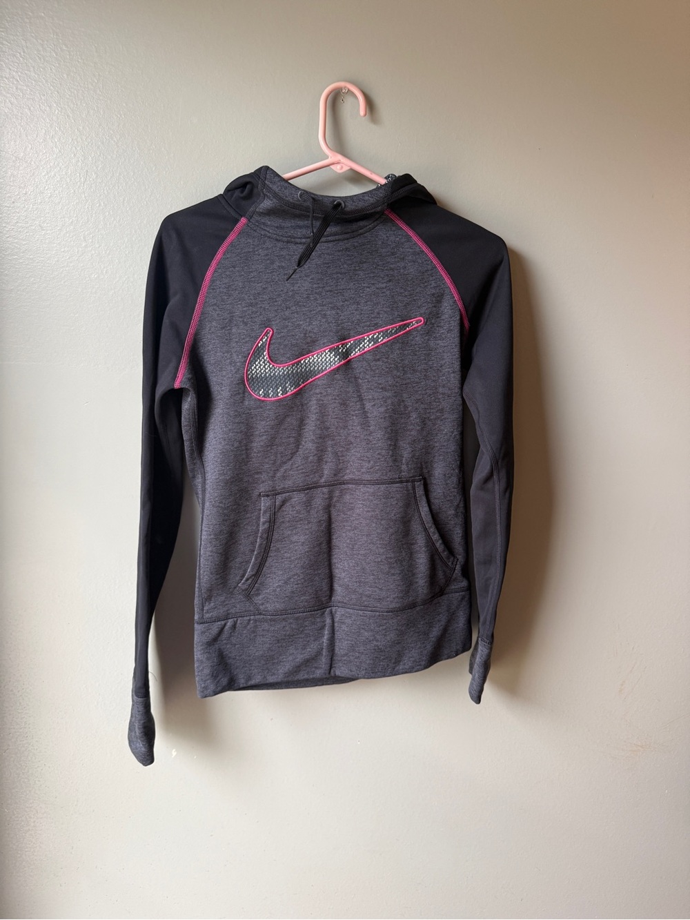 Nike Therma-FIT Hoodie Men’s XS Gray Black Pink Pullover Thumbhole Training